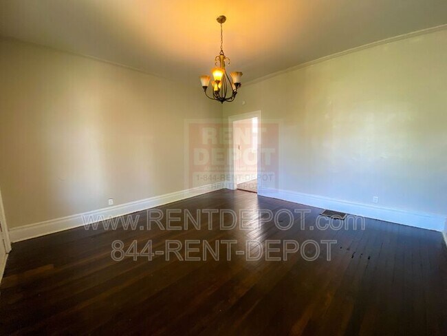 Foto del edificio - 1018 Cherry St