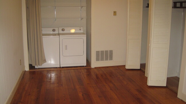 Building Photo - 1400 Brookstown Ave