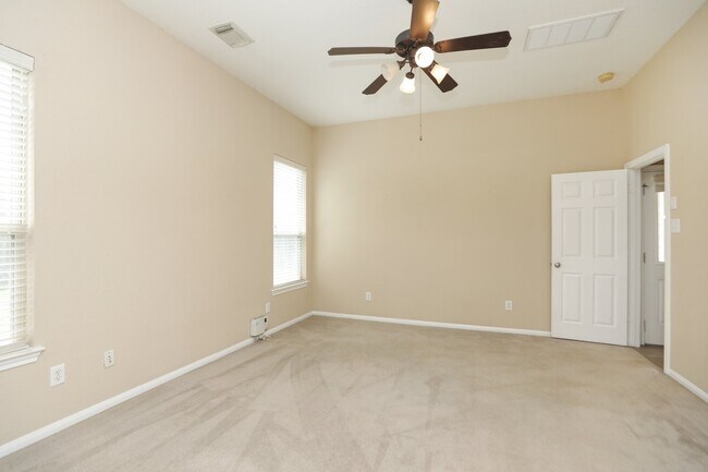 Foto del edificio - 11023 Heartland Grove Dr