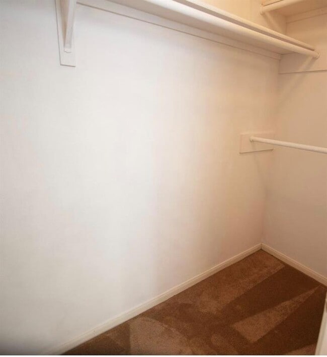Building Photo - 10943 Malden Dr