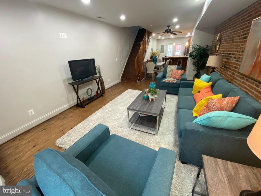 Foto principal - 1832 Light St