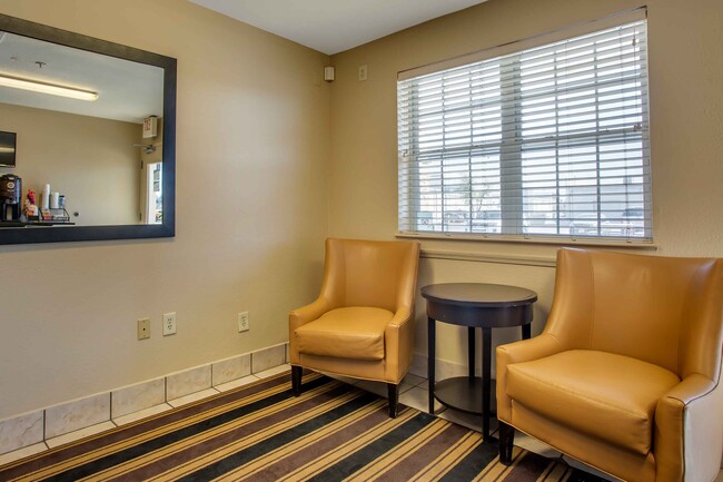 Lobby and Guest Check-in - Furnished Studio - El Paso