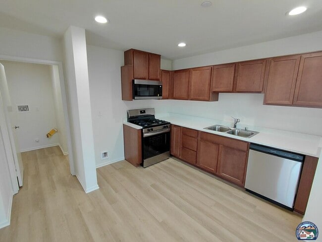 Building Photo - 475 Palomino Ct