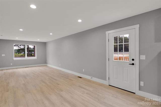 Building Photo - 1032 Aviella Ct
