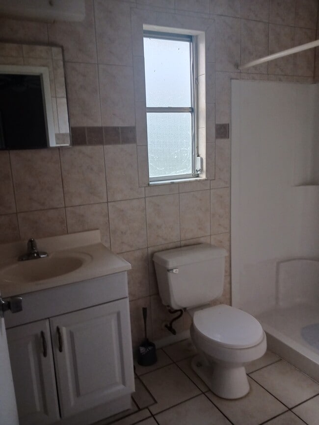 Masterbathroom - 4135 Pine Drop Ln