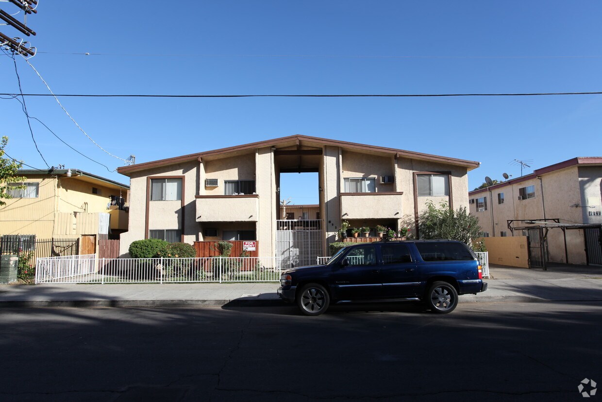 Foto del edificio - 6934 Milwood Ave