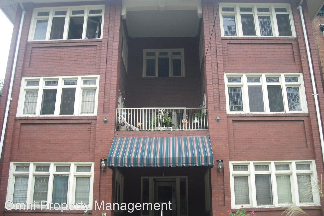 Primary Photo - 214 S Winebiddle St