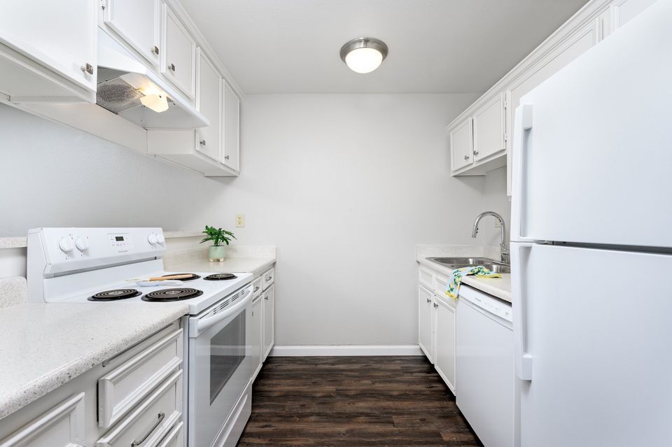 Point Loma Bay Apartments Apartments in San Diego, CA