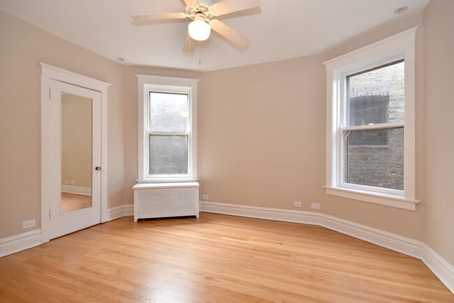 Building Photo - 1326 W Arthur Ave