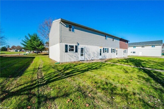 Building Photo - 221 Brunswick Dr