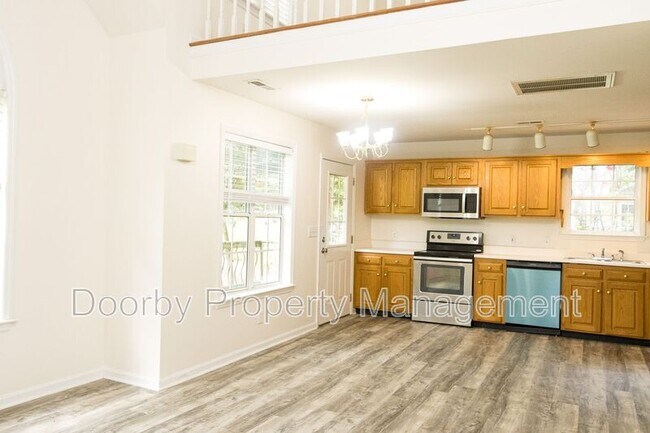 Building Photo - 1004 Roselawn Dr