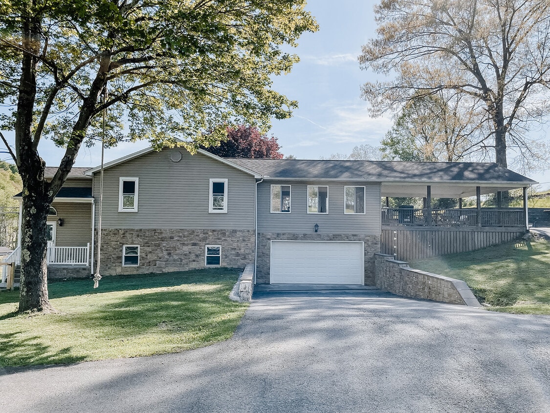Primary Photo - 900 Maple Fork Rd