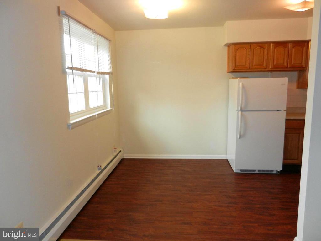 Primary Photo - 335 E Lancaster Ave