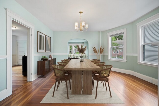 Foto del edificio - 14 Nahanton Ave