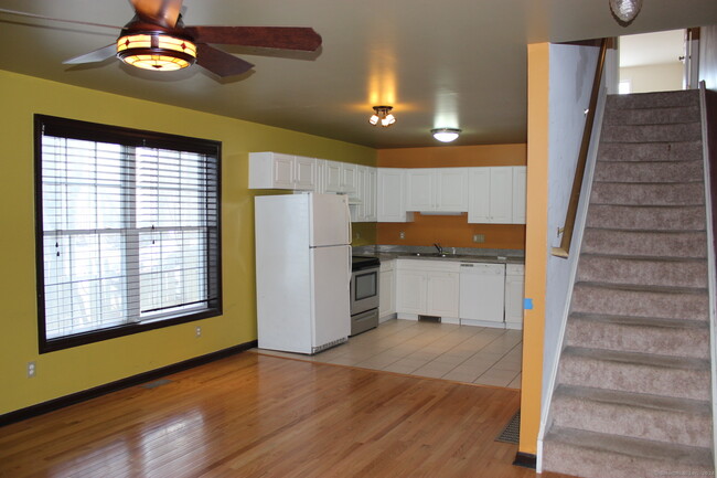 Building Photo - 34 Mettler St