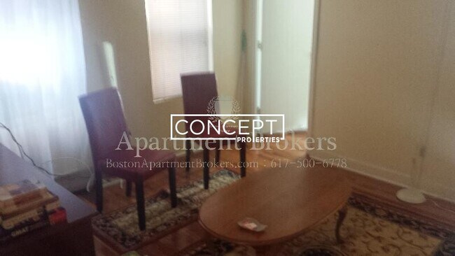 Foto del edificio - 892 Huntington Ave