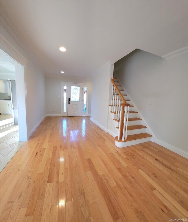 Building Photo - 34 Arch Ln