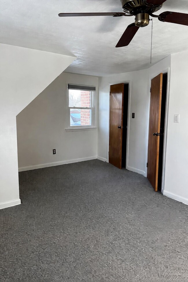 Building Photo - 27 Healy St