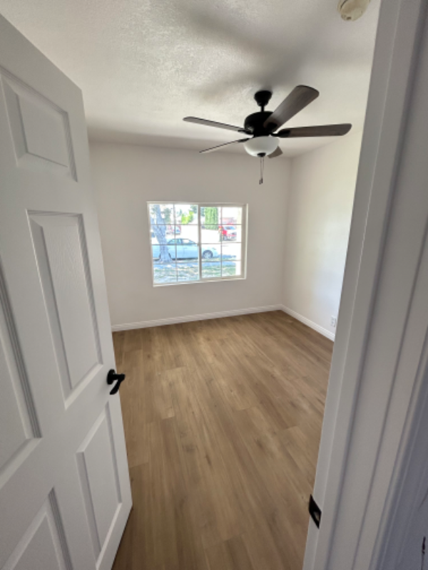 Foto del edificio - 2645 E Tyler St