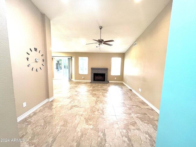 Building Photo - 34 S Rita Ln