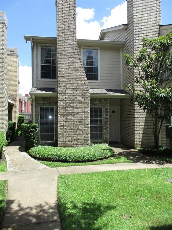 Foto principal - 7575 Cambridge St