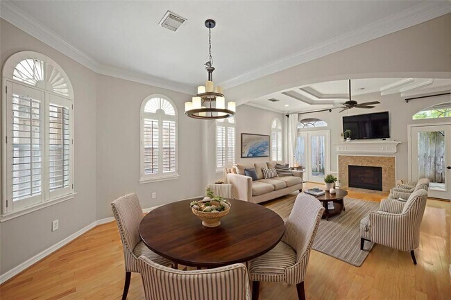 Foto del edificio - 5423 Lacy St