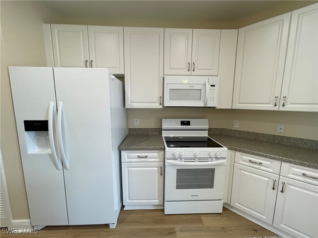 Building Photo - 1330 Sweetwater Cove