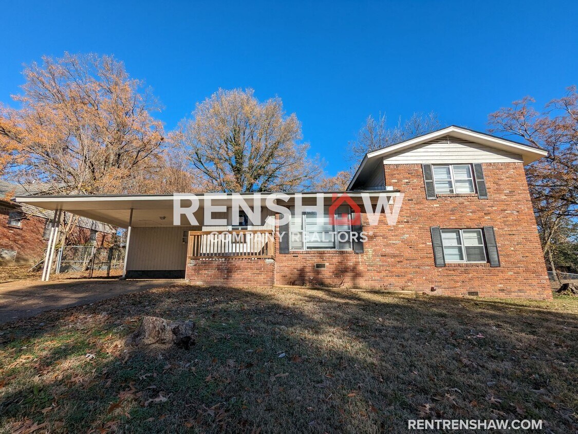 Primary Photo - 4482 Yale - Prominent Corner Property - No...
