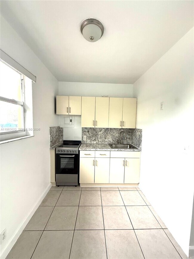 Foto del edificio - 1490 NW 43rd St