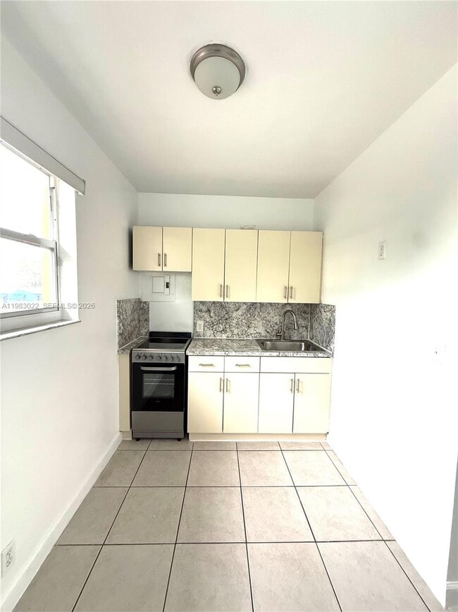 Building Photo - 1490 NW 43rd St