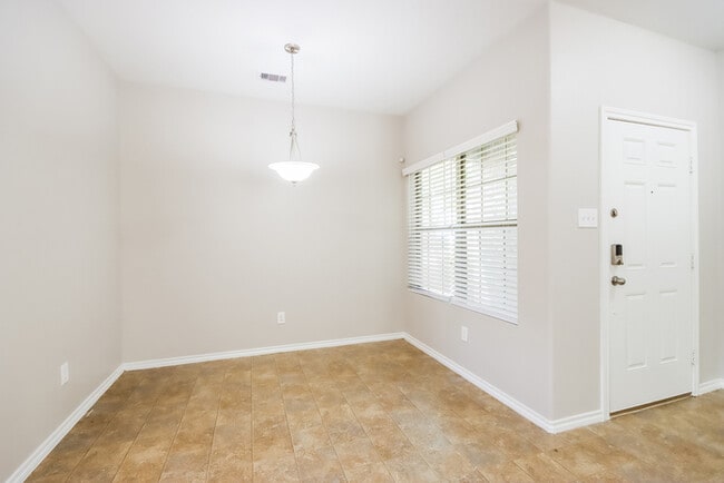 Building Photo - 805 Belvedere Dr