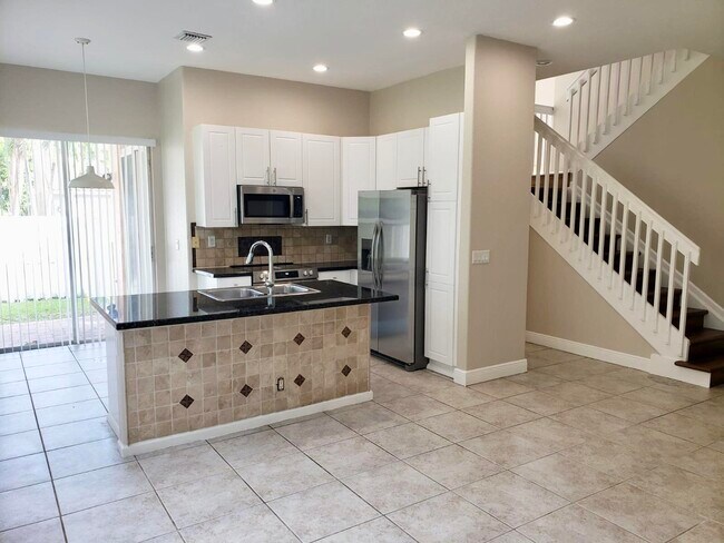 Building Photo - 6553 Lurais Dr