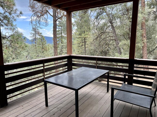 Foto del edificio - Charming Furnished 3-Bed Cabin Retreat wit...