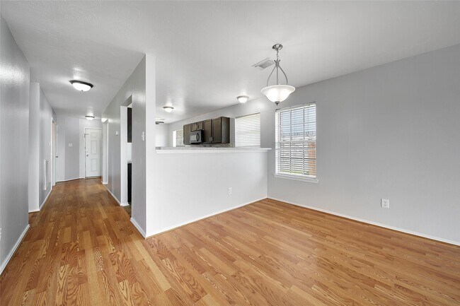 Building Photo - 3602 Bent Springs Ln