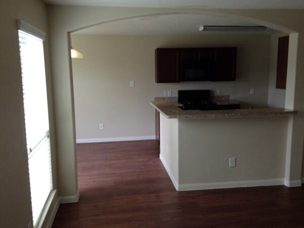 Foto del edificio - 2515 Bammelwood Drive