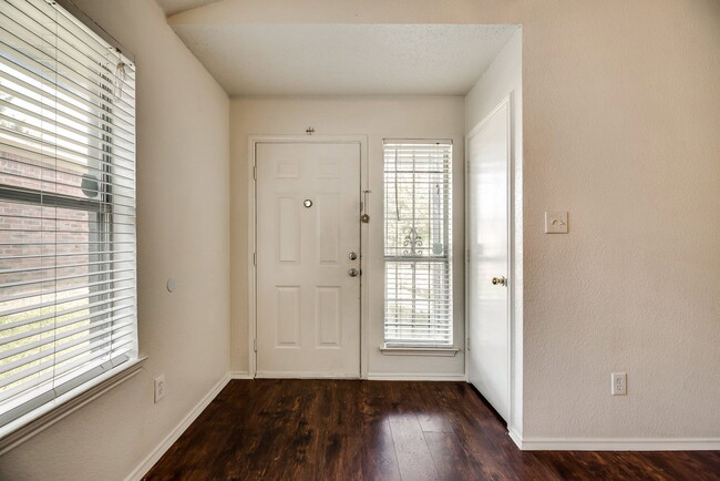 Photo - 10340 Blackjack Oaks Dr House