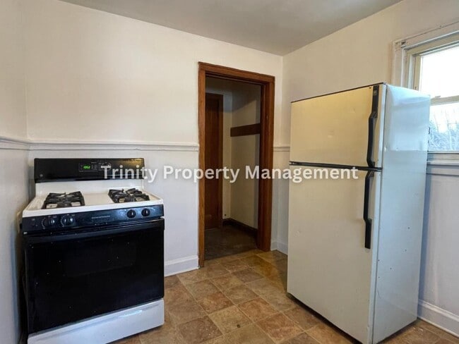 Foto del edificio - 649 Birch St