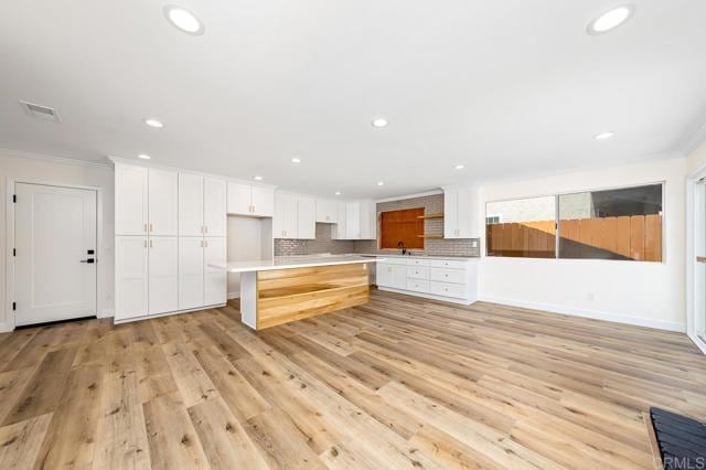 Foto del edificio - 748 Cholla Rd