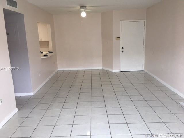 Foto del edificio - 8050 NW 8th St