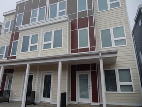 Building Photo - 1205 Bainbridge St