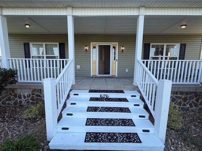 Foto del edificio - 3 Bedroom 3.5 Bathroom Home Located in Gre...