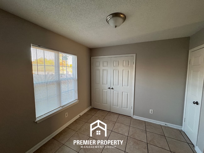 Foto del edificio - 4252 Elysian Dr