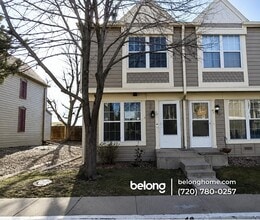 Building Photo - 1811 S Quebec Way