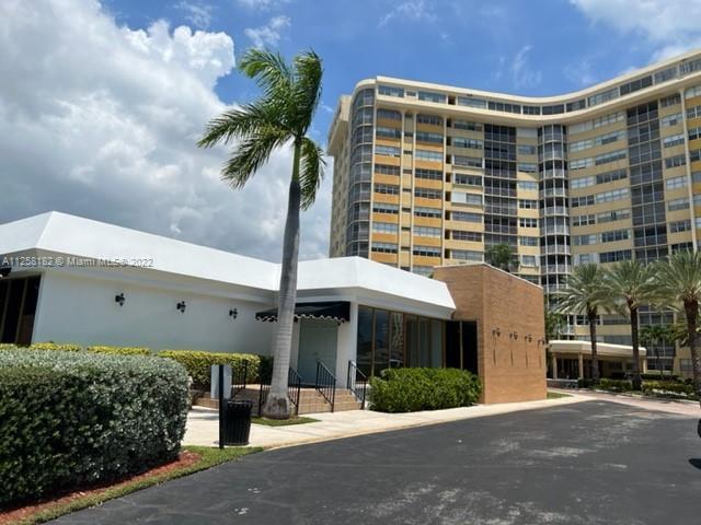 Building Photo - 100 Golden Isles Dr