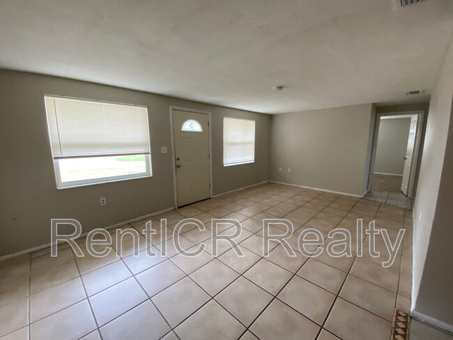 Building Photo - 4655 Koala Dr