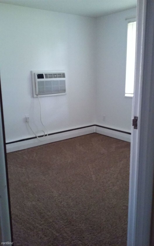 Foto principal - 954 Grafton Rd