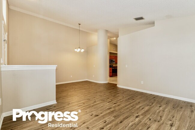 Building Photo - 4713 Wolfram Ln