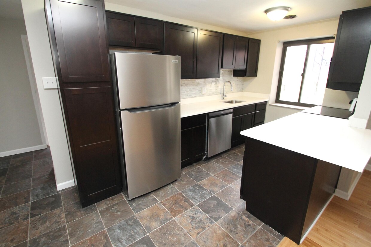 Foto principal - 1425 McFarland Rd