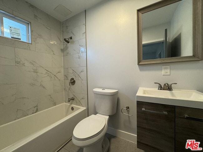 Building Photo - 1505 Cochran Ave