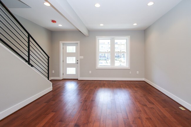 Building Photo - 1810 M St NE